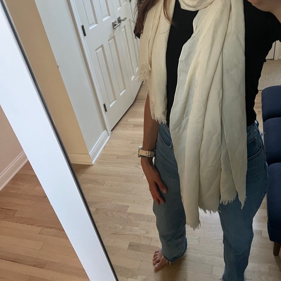 COPY - Gucci scarf , beige color - Picture 9 of 11
